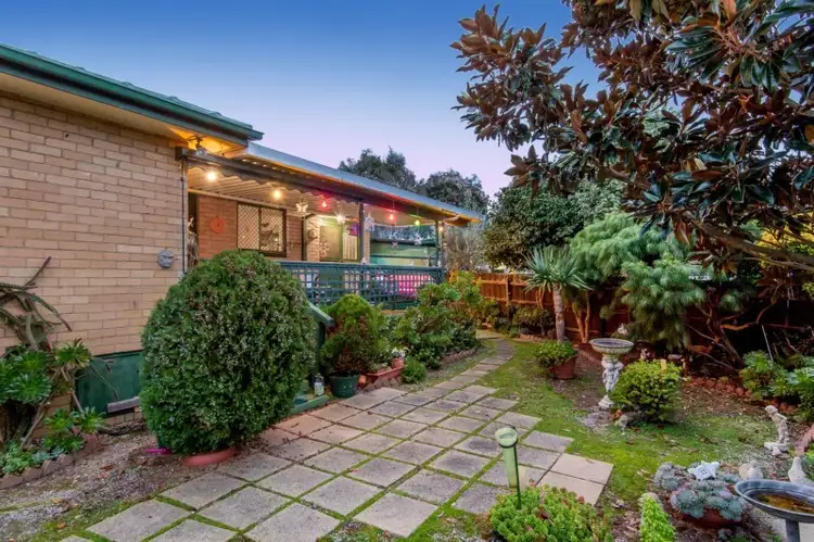 Seventh view of Homely house listing, 27 Berberis Crescent, Frankston VIC 3199