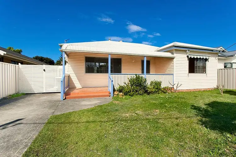 17 Brian Avenue, Warilla NSW 2528