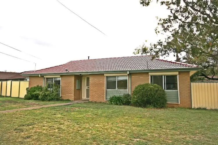 4 Yarram Court, Kings Park VIC 3021