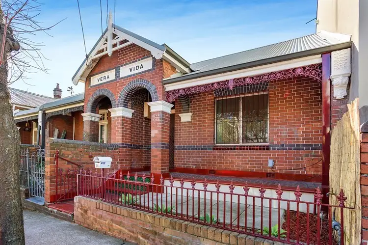 16 Pearl Street, Newtown NSW 2042