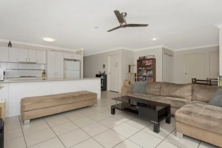 2/4 Firecrest Close, Upper Coomera QLD 4209