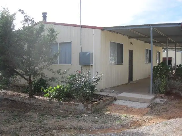 5 Friends Lane, Young NSW 2594