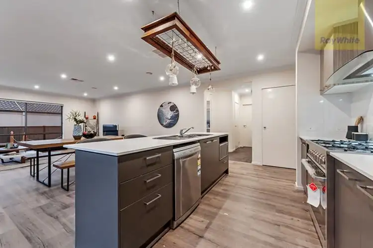 Fourth view of Homely house listing, 7 Kangaroo Road, Craigieburn VIC 3064
