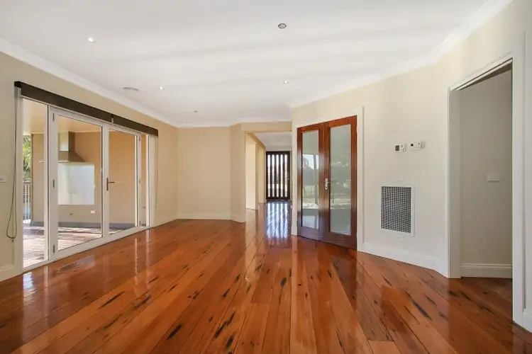 Sixth view of Homely house listing, 5 Laird Court, Yarrawonga VIC 3730