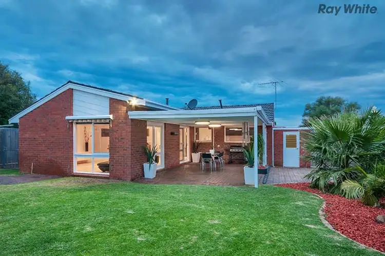 Seventh view of Homely house listing, 8 Innes Court, Taylors Lakes VIC 3038