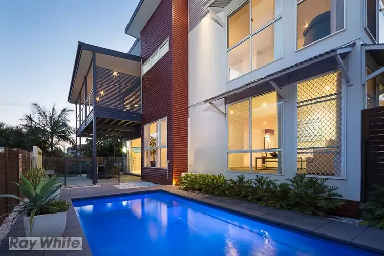 11 Saltwater Place, Redland Bay QLD 4165