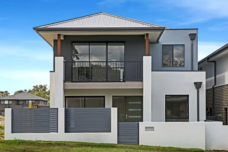 6 Hennesey Way
