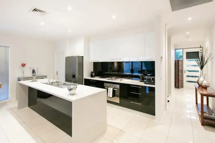 Third view of Homely house listing, 5 Wisteria Way, Mildura VIC 3500