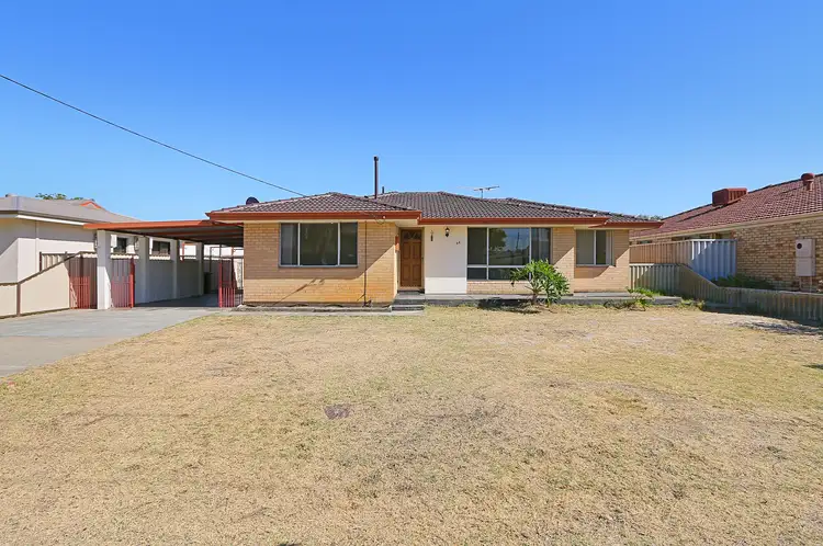 44 Thomas Street, Queens Park WA 6107