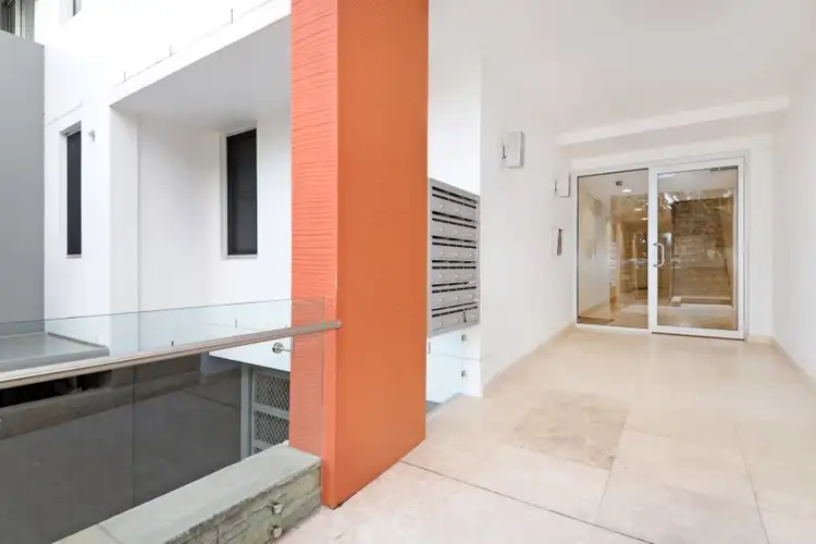 Sixth view of Homely apartment listing, 4/142-144 Francis Street, Bondi Beach NSW 2026