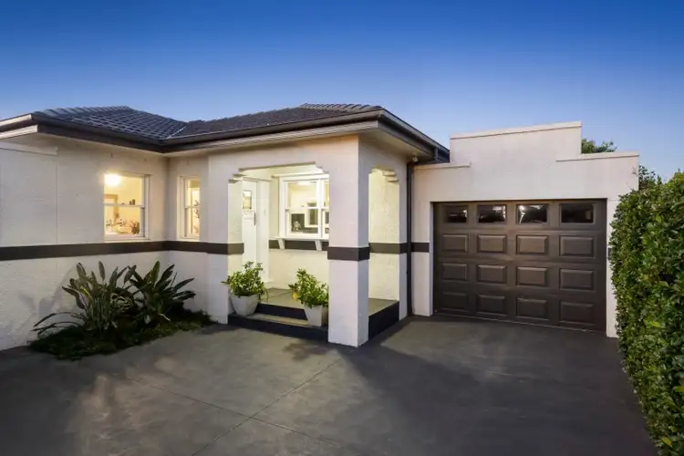 2/28 Oakdene Crescent, Carnegie VIC 3163