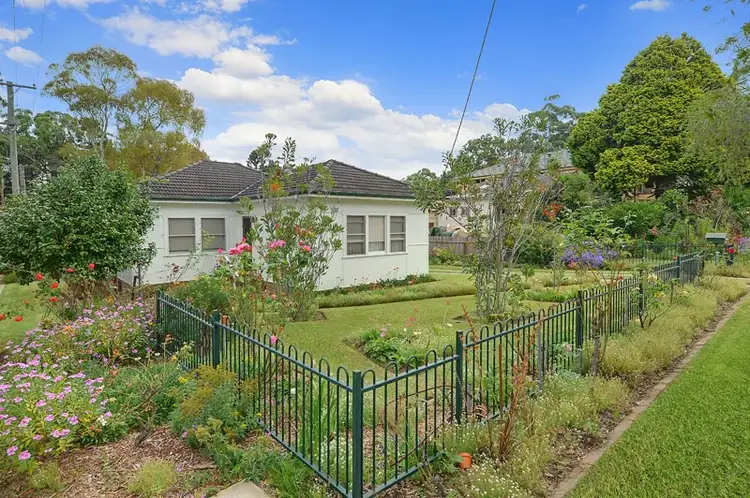 18 Queens Road, Asquith NSW 2077