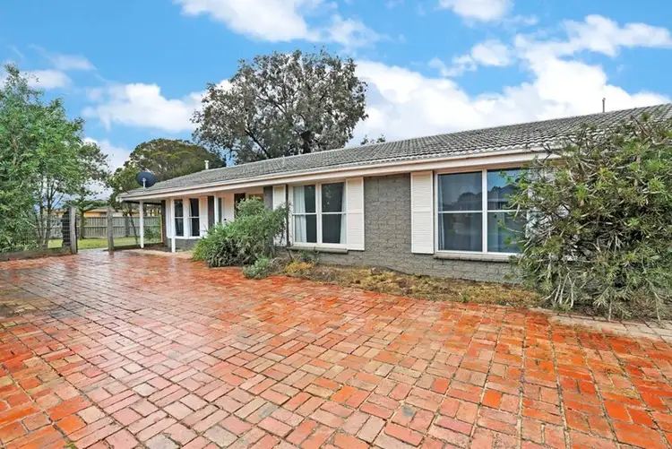 6 Swan Street, Lara VIC 3212