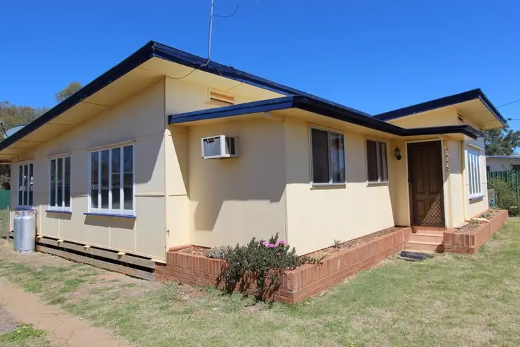 8 Chester Street, Charleville QLD 4470