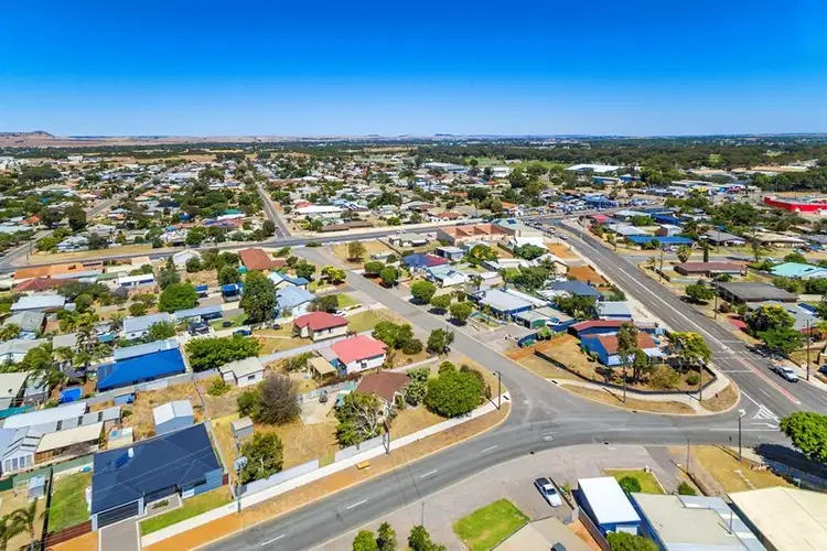 Sixth view of Homely house listing, 1 Critch Place, Wonthella WA 6530