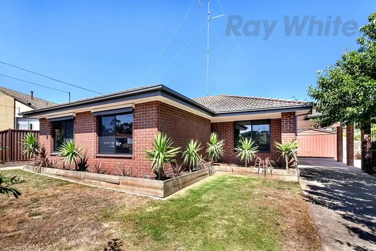 14 Hermitage Avenue, Mount Clear VIC 3350
