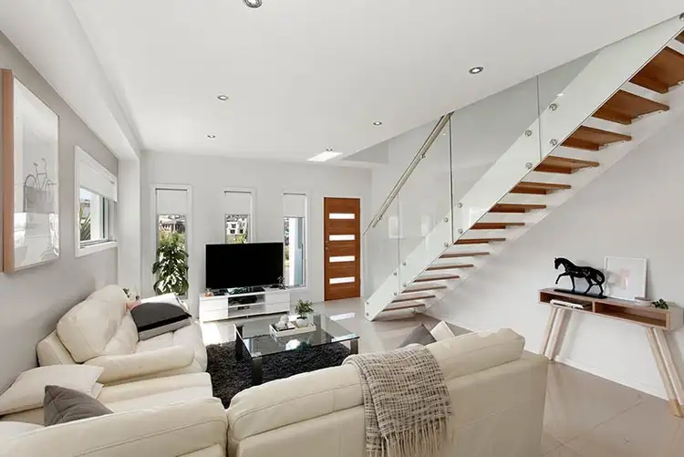 Second view of Homely house listing, 7 Rosemont Circuit, Flinders NSW 2529