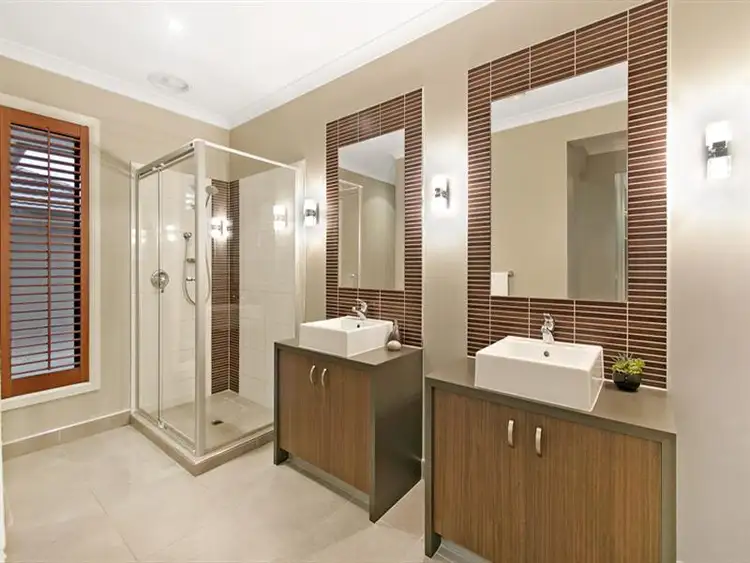 Seventh view of Homely house listing, 5 Moonrise Close, Waterways VIC 3195