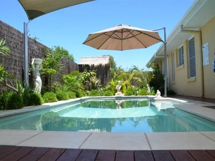 1 Dory Court, Sandstone Point QLD 4511
