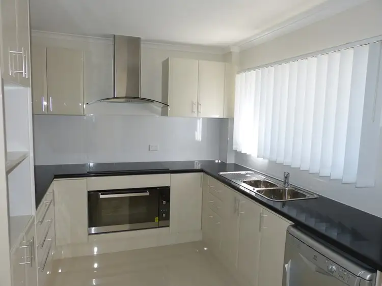 2/42 Eighth Avenue, Coorparoo QLD 4151