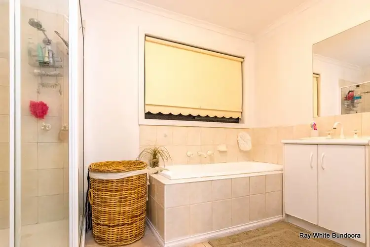 Sixth view of Homely house listing, 17 Samuel Court, Bundoora VIC 3083