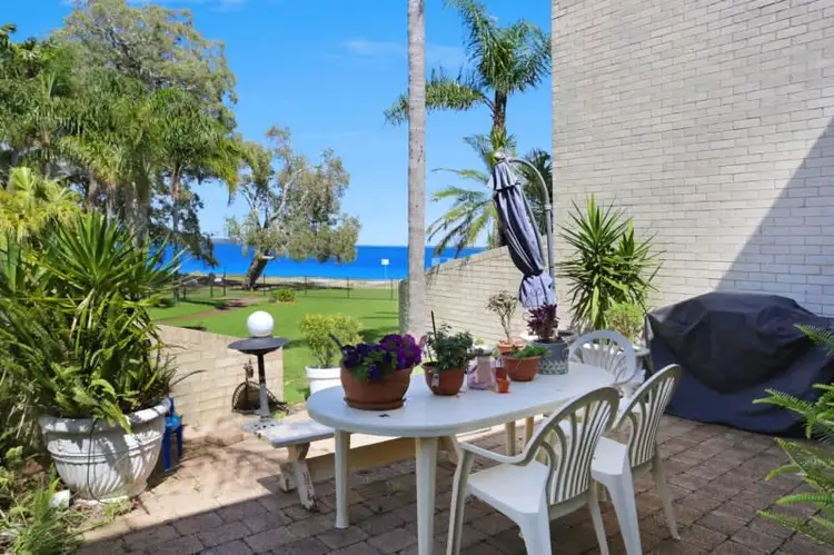 4/4 Cromarty Road, Soldiers Point NSW 2317