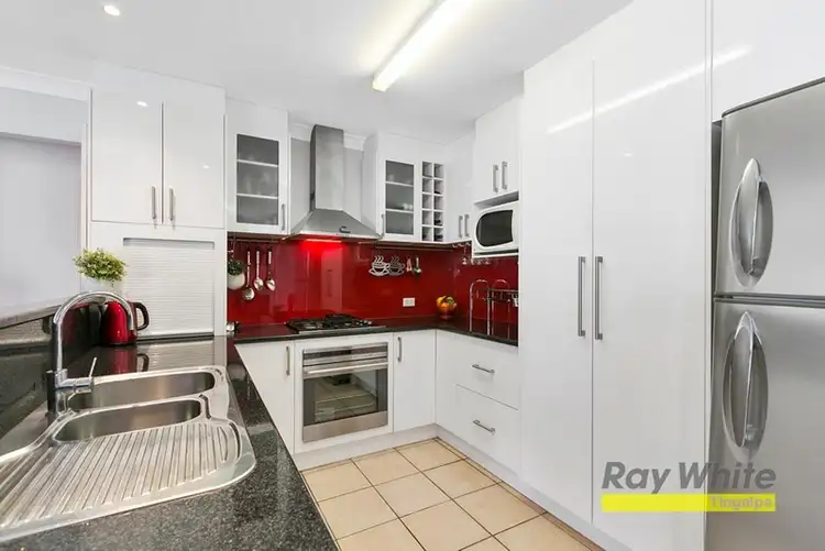 16 Brett Place, Wynnum West QLD 4178