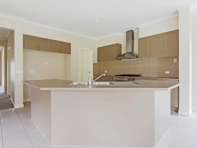 Sixth view of Homely house listing, 10 Faircroft Place, Tarneit VIC 3029
