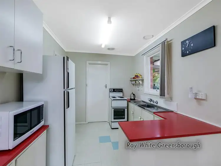 Fourth view of Homely house listing, 2 Leslie Court, Lower Plenty VIC 3093