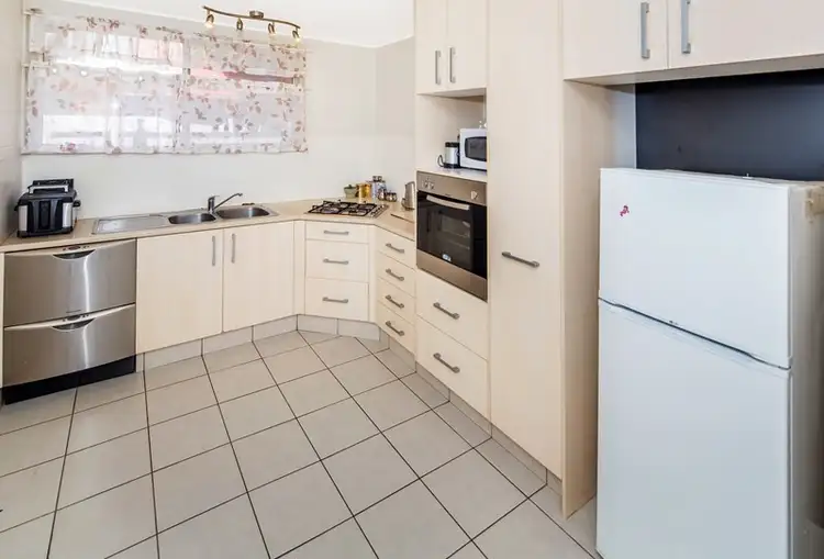 3/150 Frank Street, Labrador QLD 4215