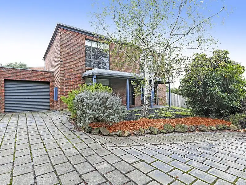 Main view of Homely unit listing, 2/2 Premier Court, Highton VIC 3216