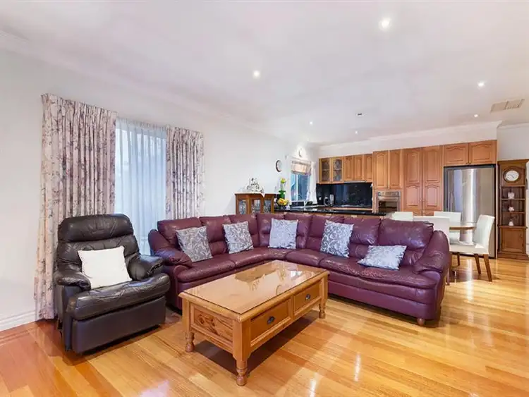 Fifth view of Homely house listing, 19 Samuel Court, Bundoora VIC 3083