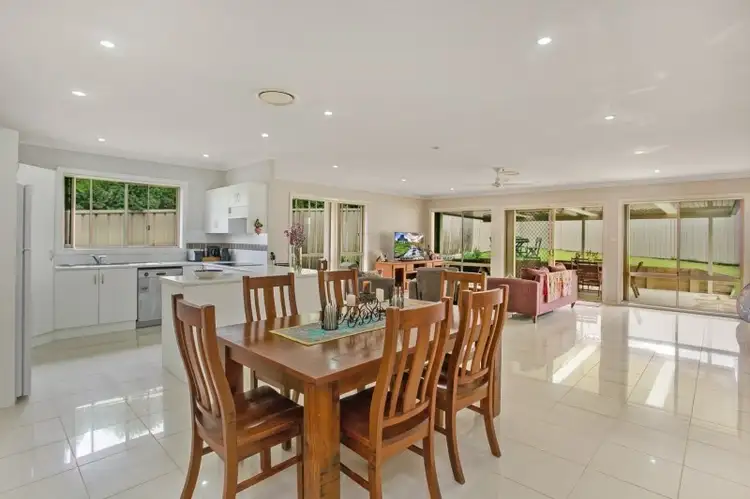1/66 Canterbury Drive, Raworth NSW 2321