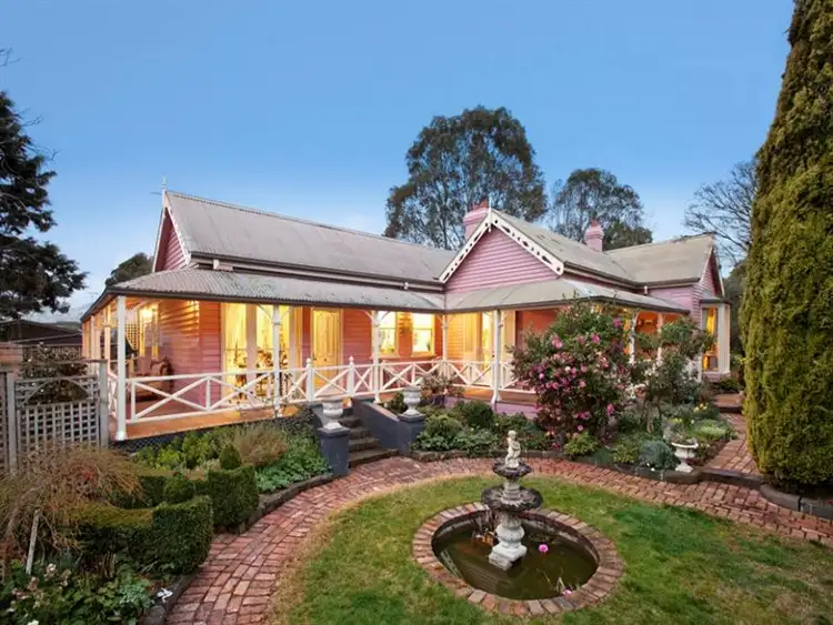 36 Inglis Street, Ballan VIC 3342