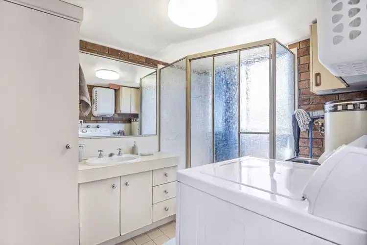 Sixth view of Homely unit listing, 2/106 Kennedy Drive, Tweed Heads West NSW 2485