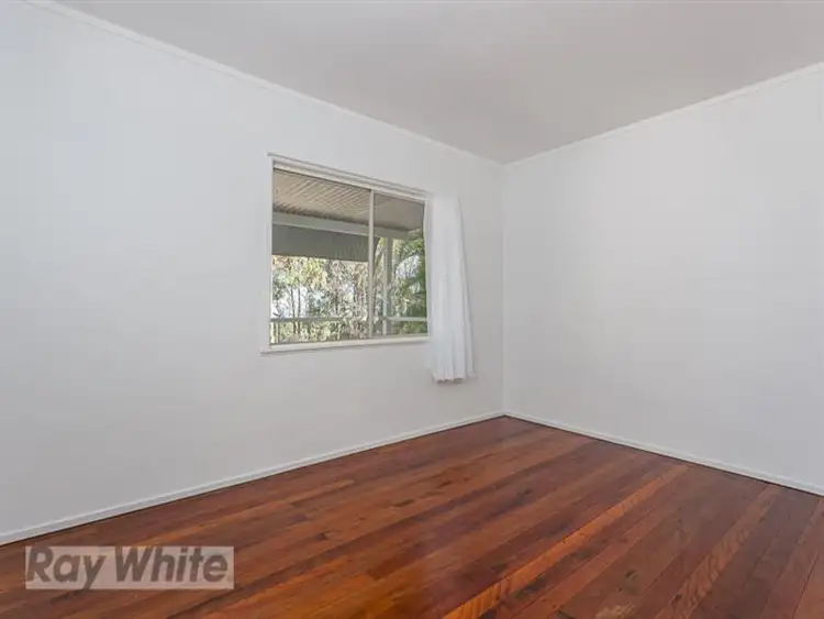 Sixth view of Homely house listing, 2 Pandanus Street, Coochiemudlo Island QLD 4184