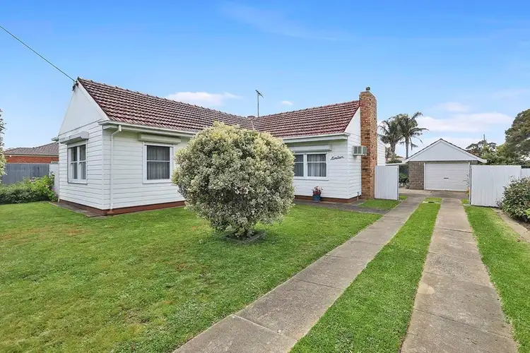 19 Vines Road, Hamlyn Heights VIC 3215