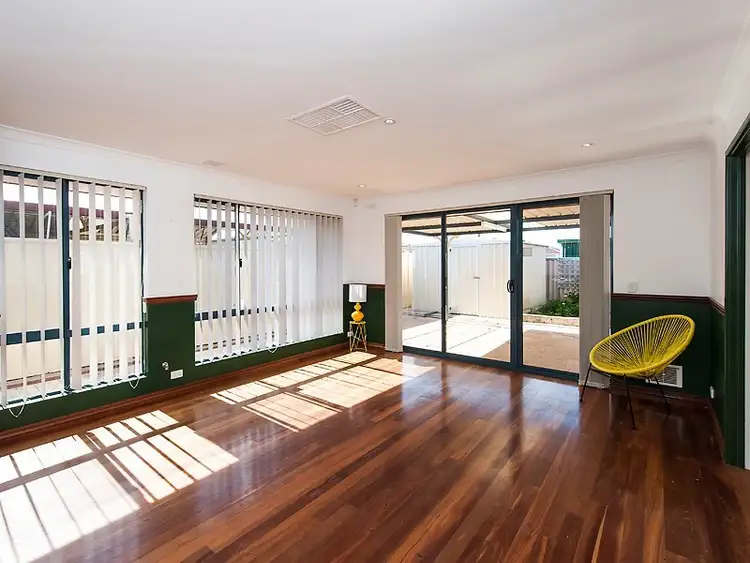 Seventh view of Homely house listing, 20 Jaywick Close, Safety Bay WA 6169