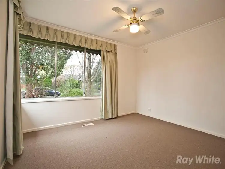Fifth view of Homely house listing, 2 Worthing Court, Mulgrave VIC 3170