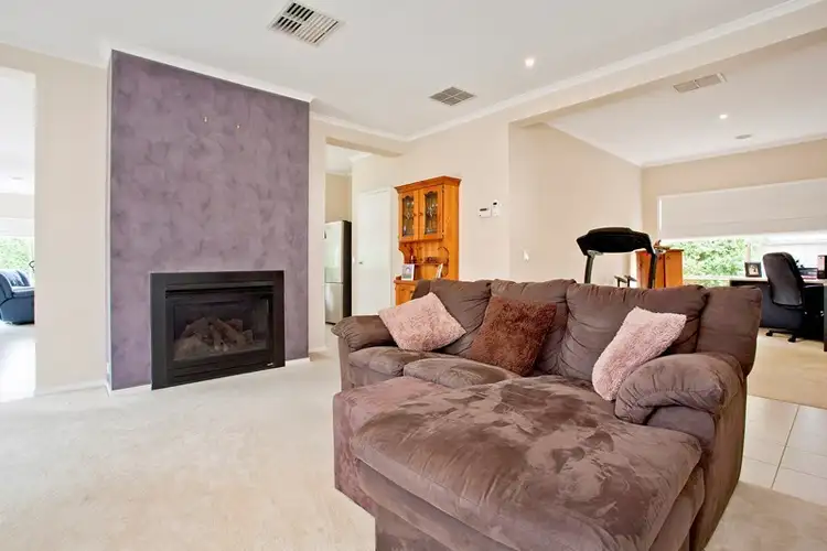 Second view of Homely house listing, 3 Primrose Court, Lara VIC 3212