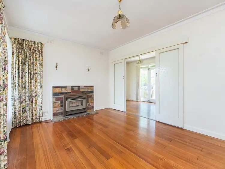 Second view of Homely house listing, 7 Walsh Avenue, Moorabbin VIC 3189