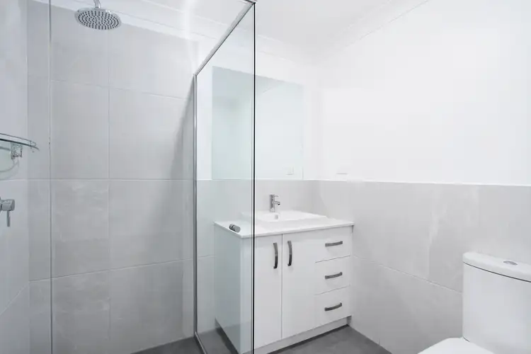 Sixth view of Homely house listing, 8 Kingham Street, Tamworth NSW 2340