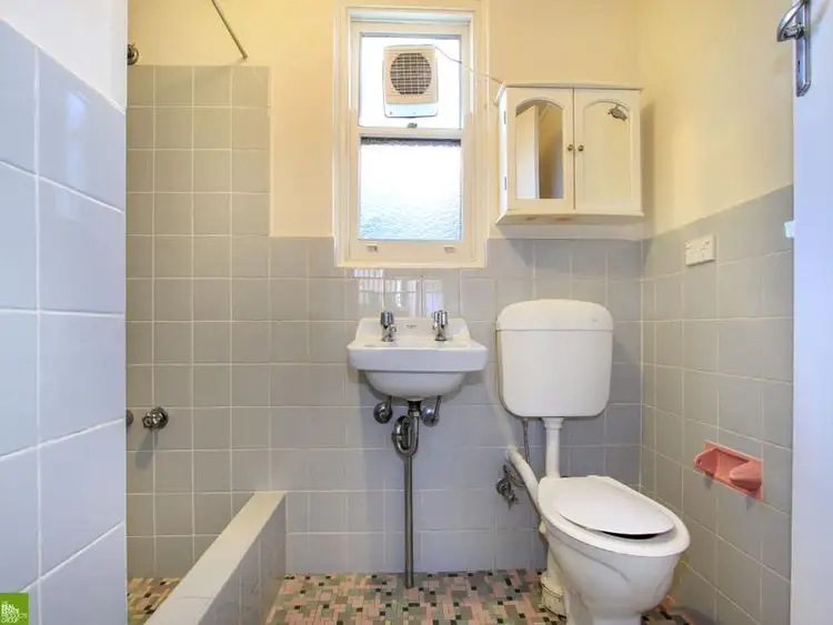 Fifth view of Homely unit listing, 2/4 Virginia, North Wollongong NSW 2500