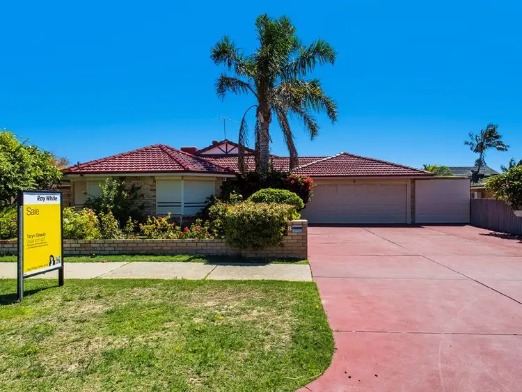 8 Waikiki Road, Safety Bay WA 6169