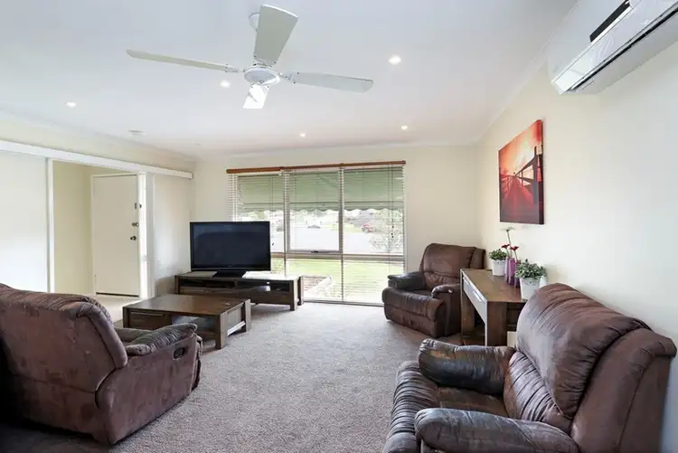 Second view of Homely house listing, 7 Anita Court, Lara VIC 3212