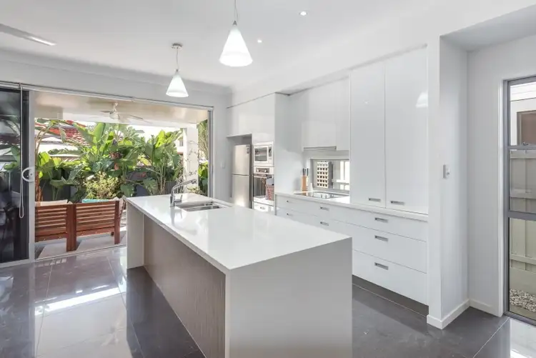 Second view of Homely other listing, 1/19 Nankeen Avenue, Paradise Point QLD 4216