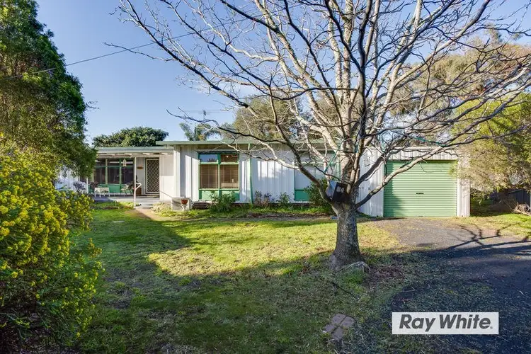 84 Broadway, Rosebud West VIC 3940
