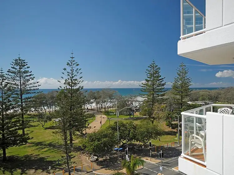 Apt 5-02 'South Pacific Plaza' 157 Old Burleigh Road, Broadbeach QLD 4218
