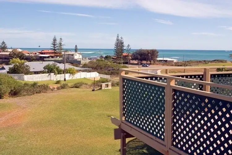 6/16 Dewar Way, Ledge Point WA 6043