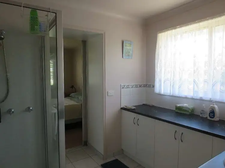 Sixth view of Homely house listing, 6 Hall Court, Howlong NSW 2643